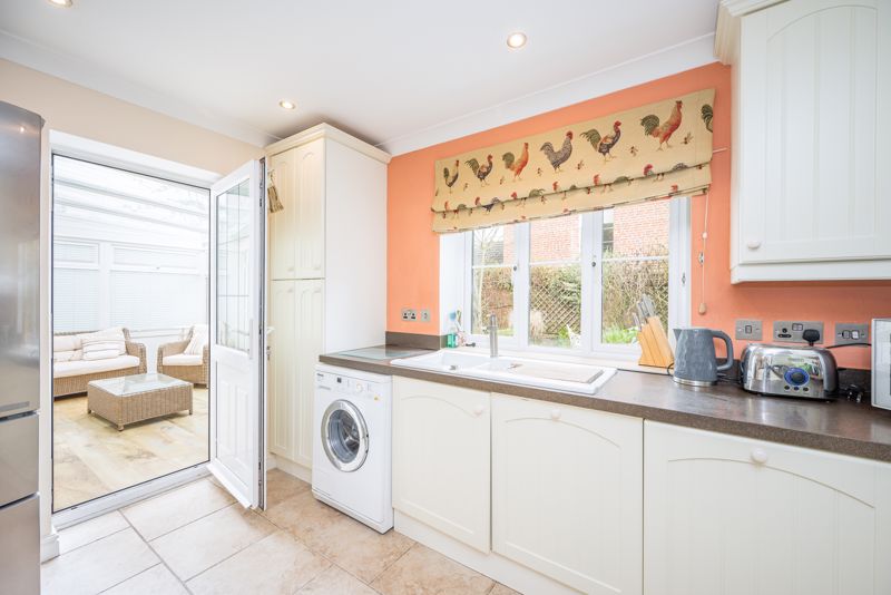 Kitchen- click for photo gallery